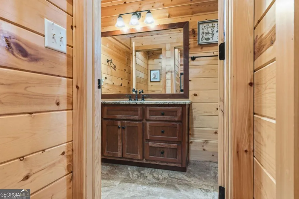 33 Stanley Ridge DR Morganton, GA 30560