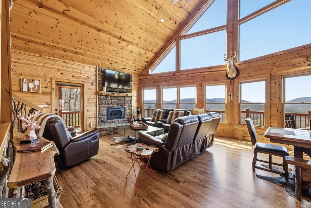 33 Stanley Ridge DR Morganton, GA 30560