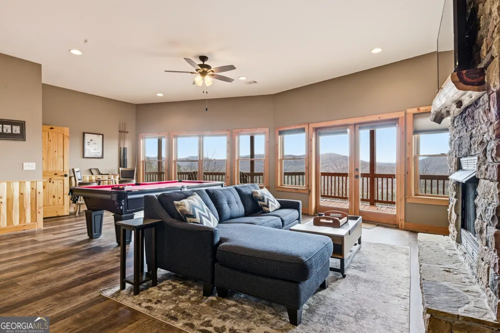 33 Stanley Ridge DR Morganton, GA 30560