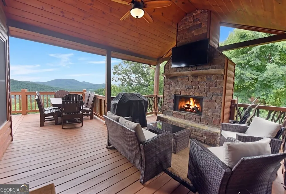 33 Stanley Ridge DR Morganton, GA 30560