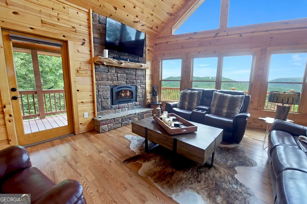 33 Stanley Ridge DR Morganton, GA 30560