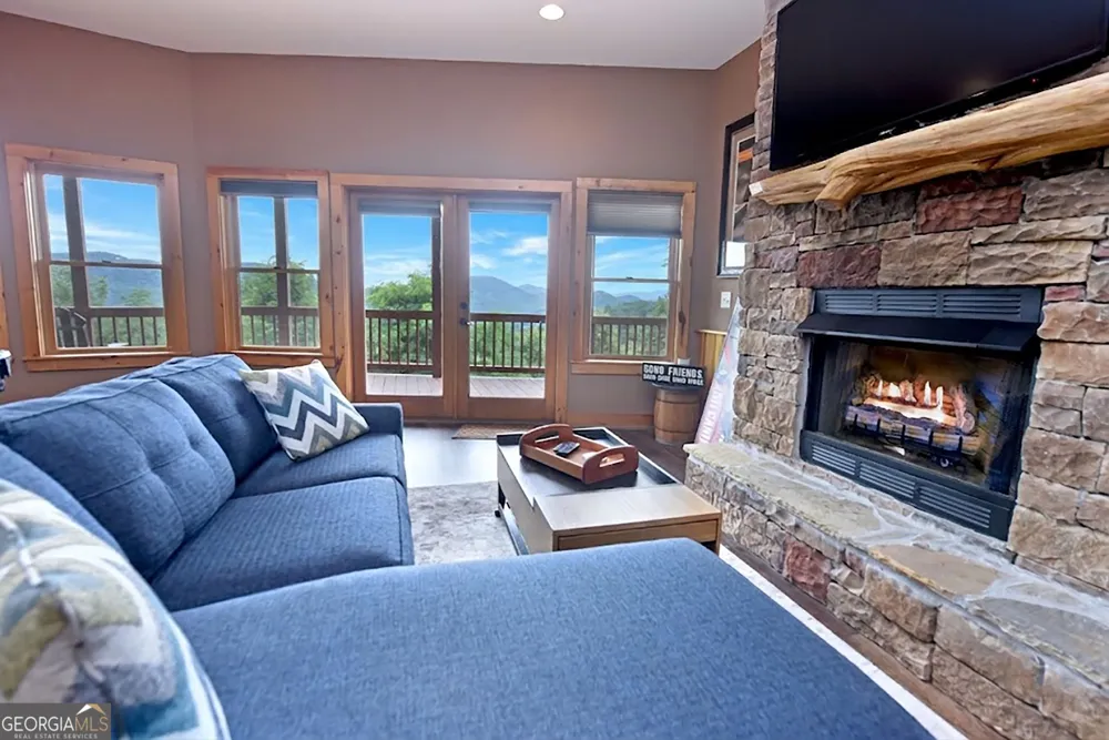 33 Stanley Ridge DR Morganton, GA 30560