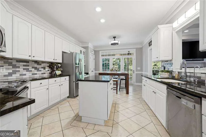 153 York PL Calhoun, GA 30701