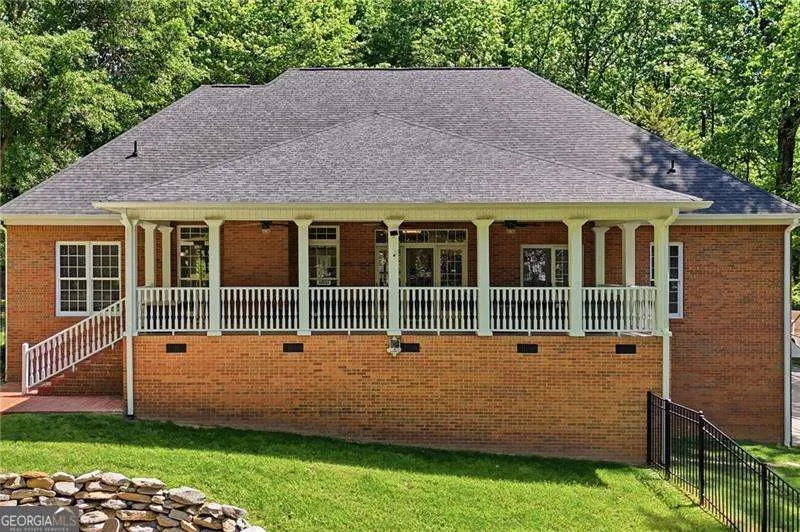 153 York PL Calhoun, GA 30701