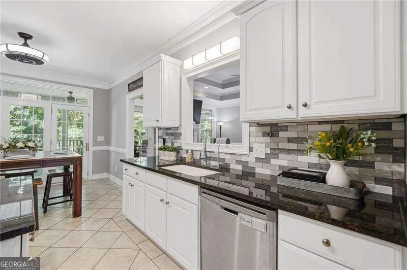 153 York PL Calhoun, GA 30701