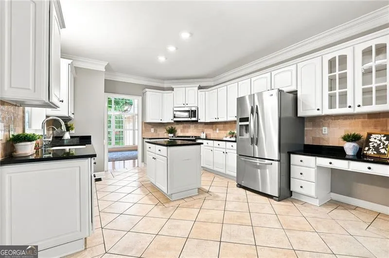 153 York PL Calhoun, GA 30701