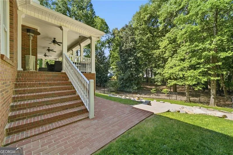 153 York PL Calhoun, GA 30701