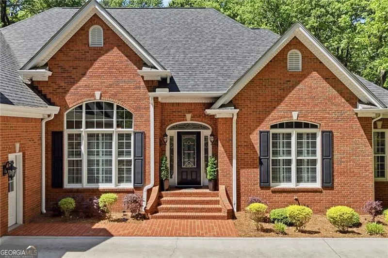 153 York PL Calhoun, GA 30701