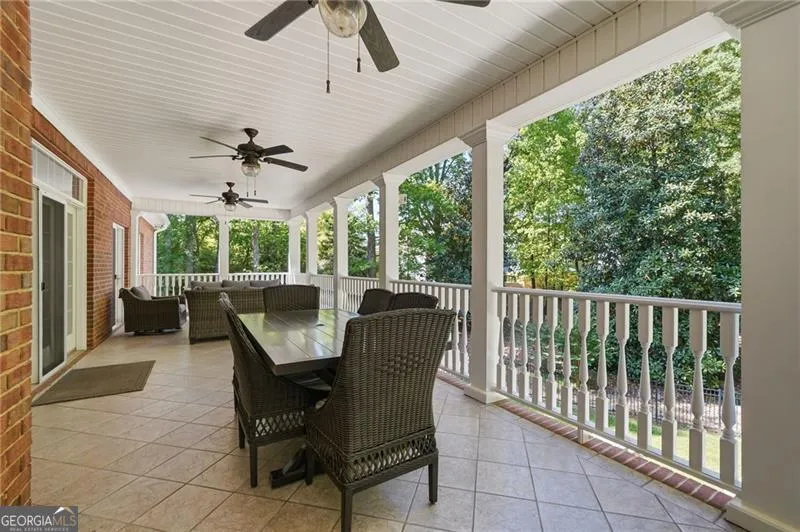 153 York PL Calhoun, GA 30701