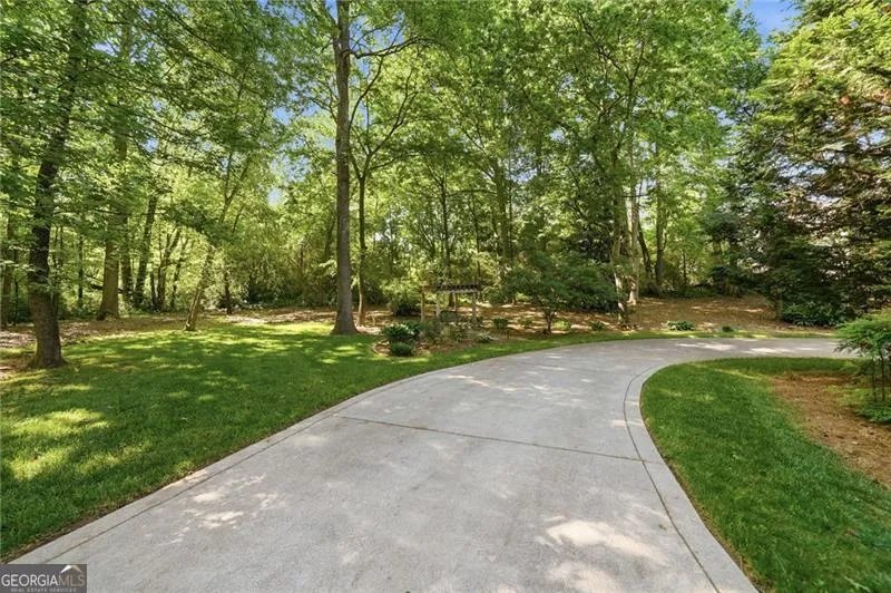 153 York PL Calhoun, GA 30701