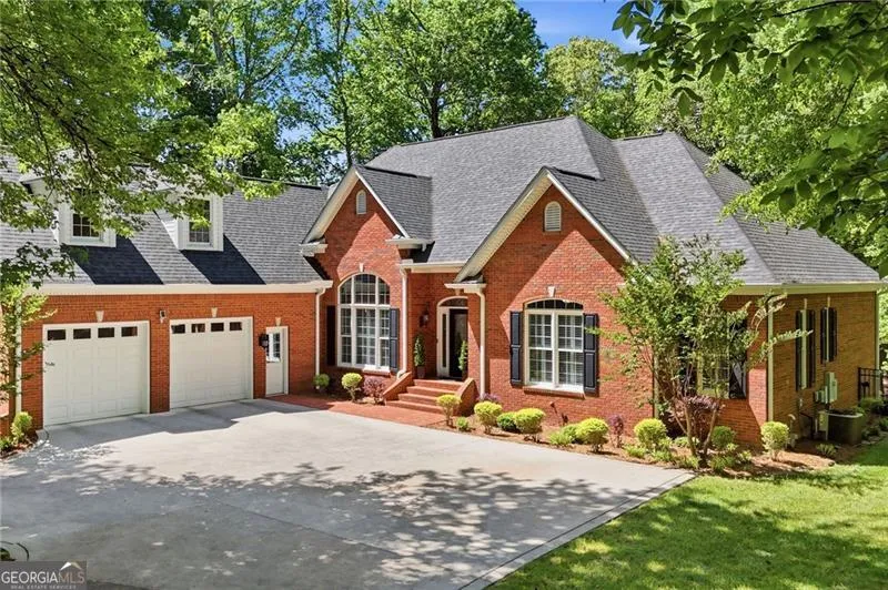 153 York PL Calhoun, GA 30701