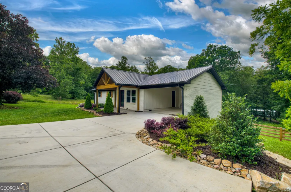 975 Goss RD Epworth, GA 30541