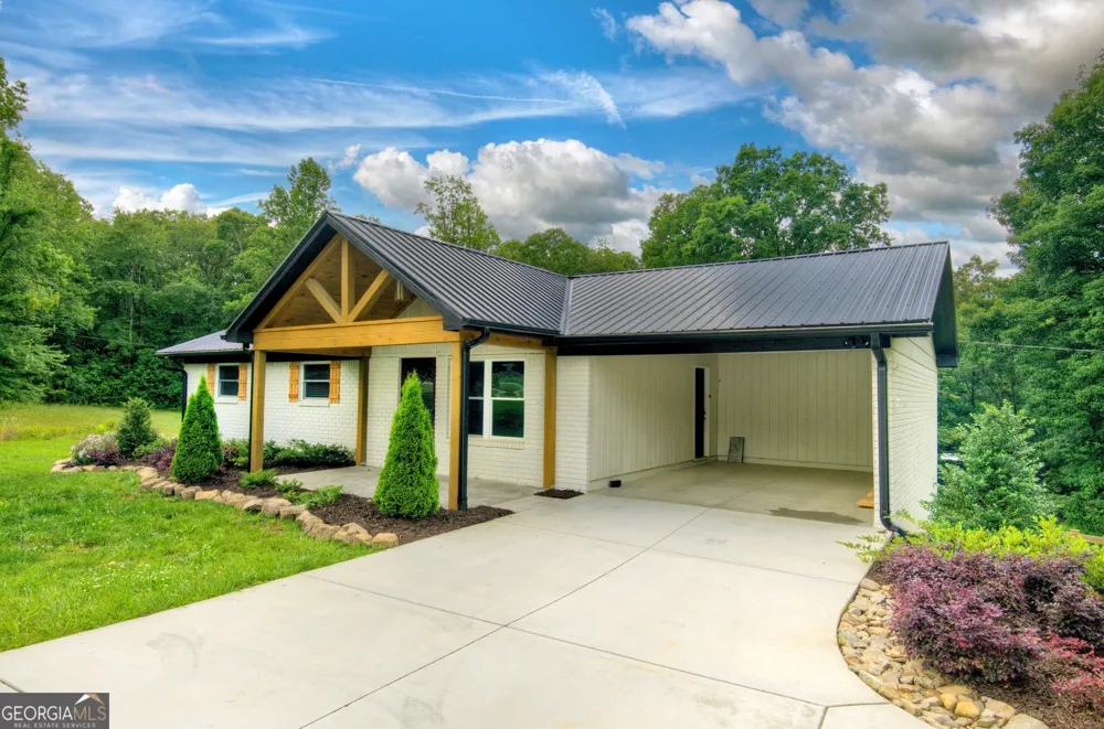 975 Goss RD Epworth, GA 30541