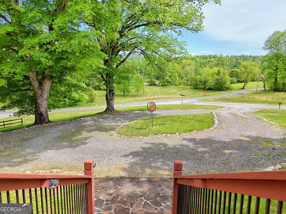 12 Chastain RD Murphy, NC 28906