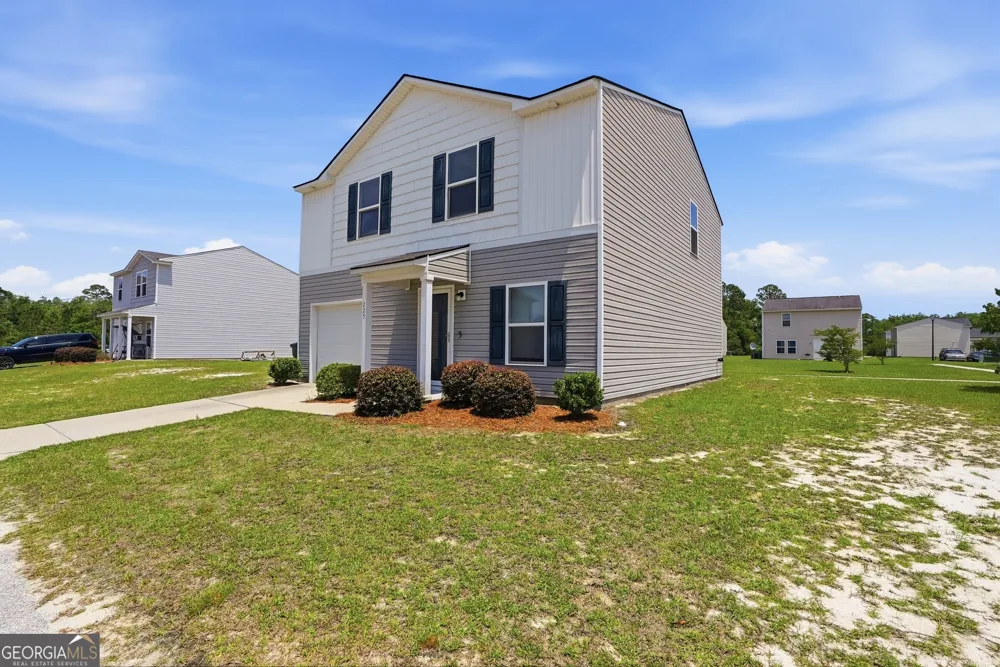 225 Rendell Hinesville, GA 31313