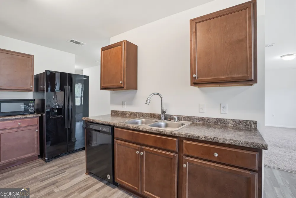 225 Rendell Hinesville, GA 31313