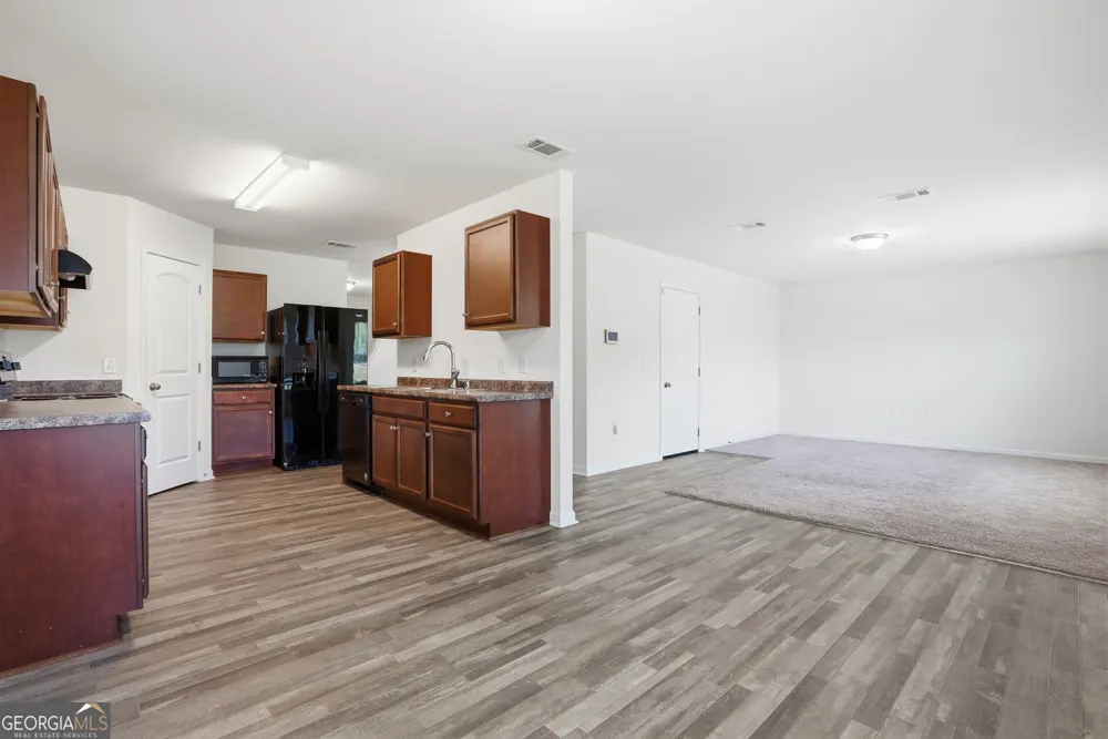 225 Rendell Hinesville, GA 31313