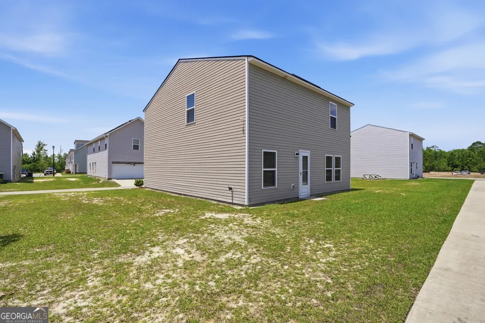 225 Rendell Hinesville, GA 31313