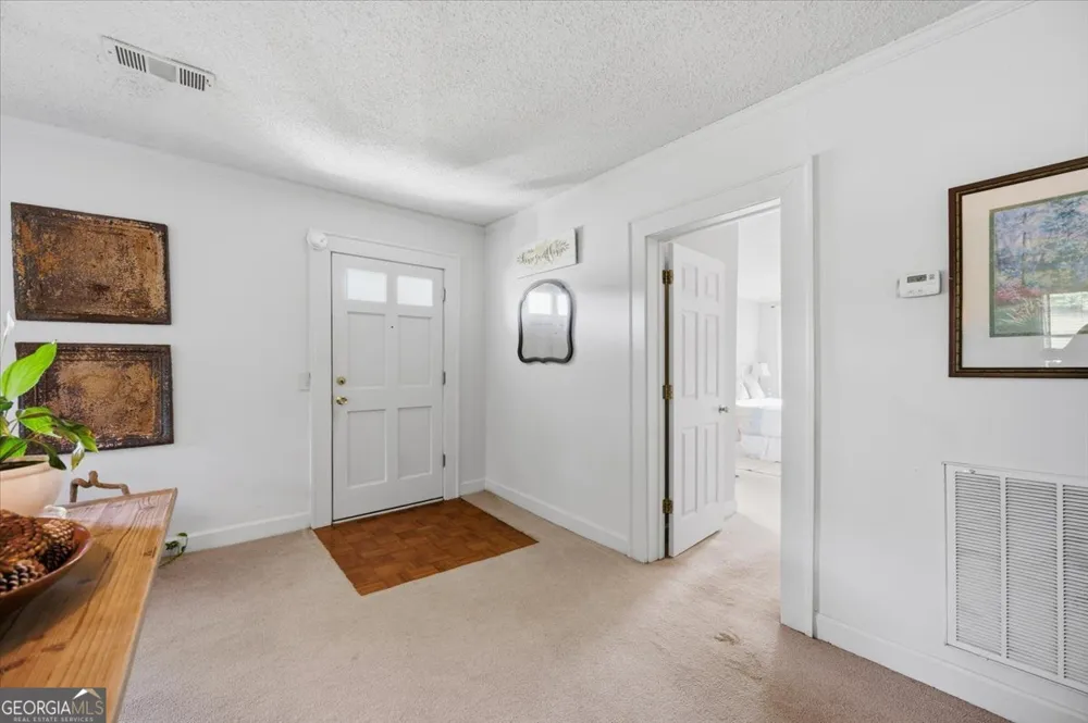 214 Howard Roberts RD Gray, GA 31032