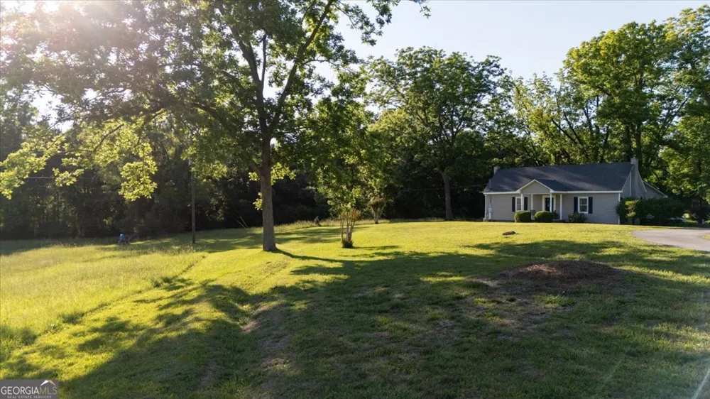 214 Howard Roberts RD Gray, GA 31032