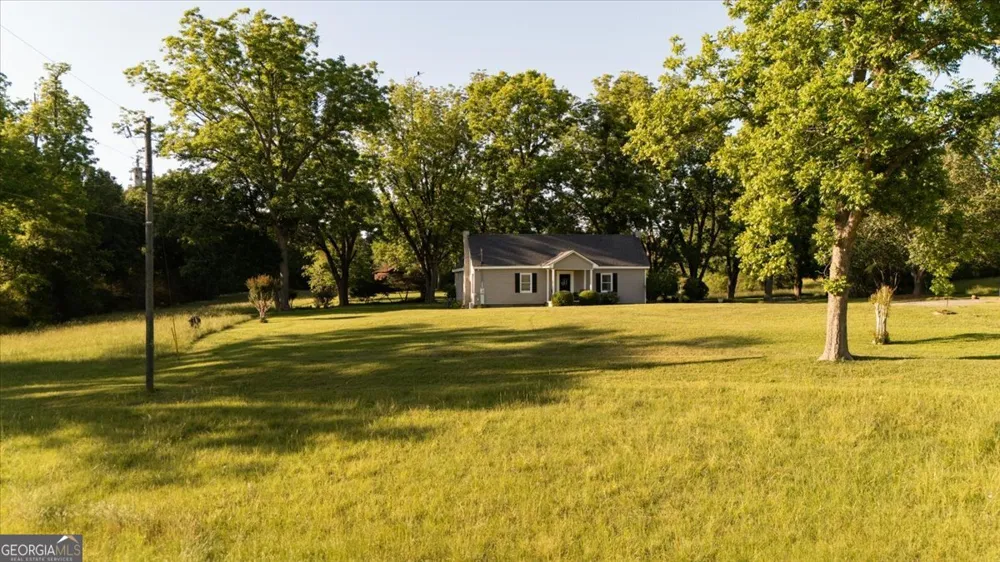 214 Howard Roberts RD Gray, GA 31032