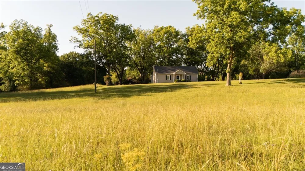 214 Howard Roberts RD Gray, GA 31032