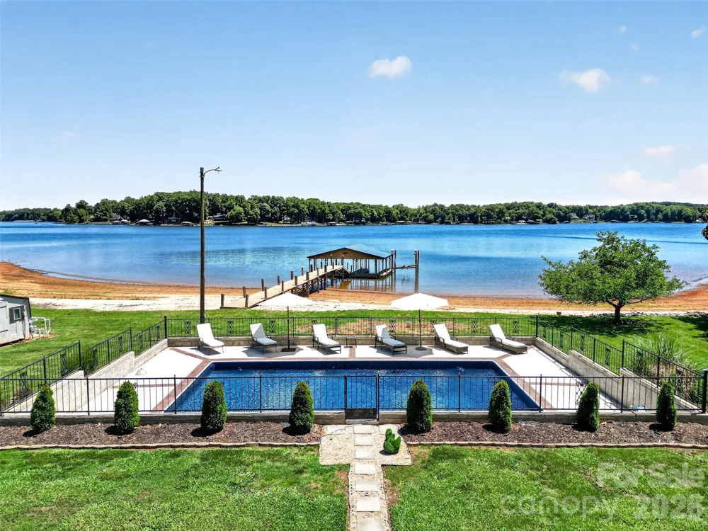 615 Kenway Loop Mooresville, NC 28117