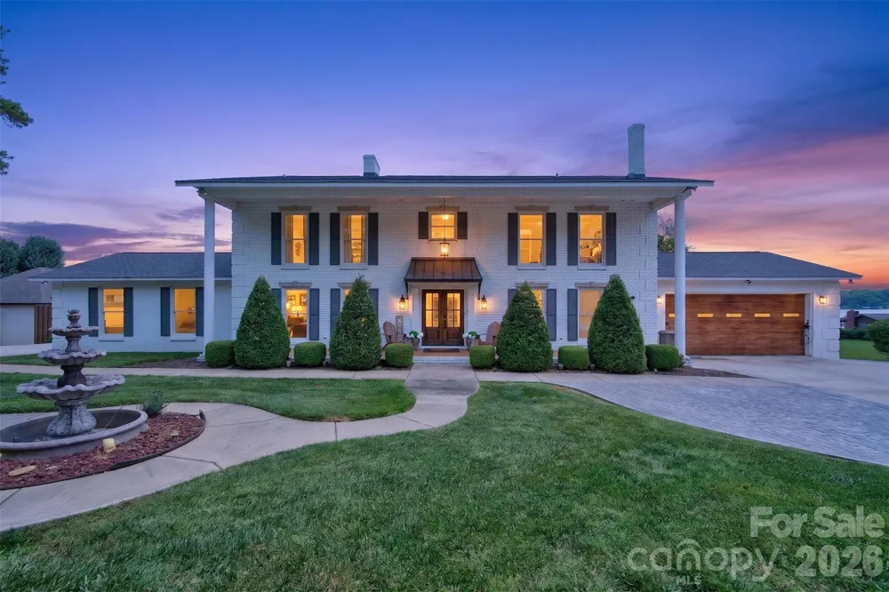 615 Kenway Loop Mooresville, NC 28117