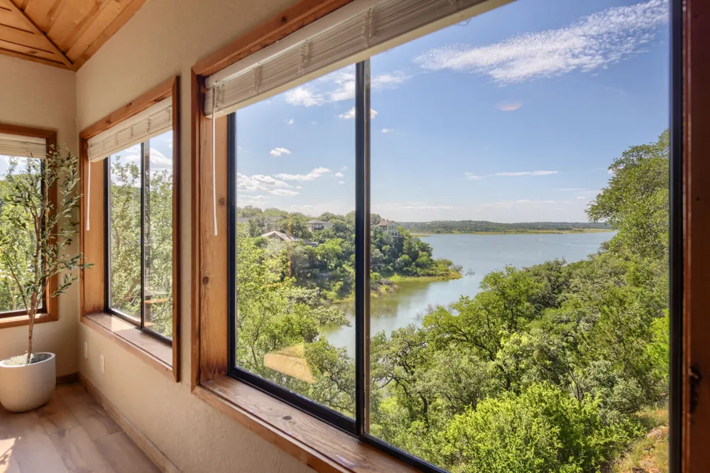509 Coventry Road Spicewood, TX 78669