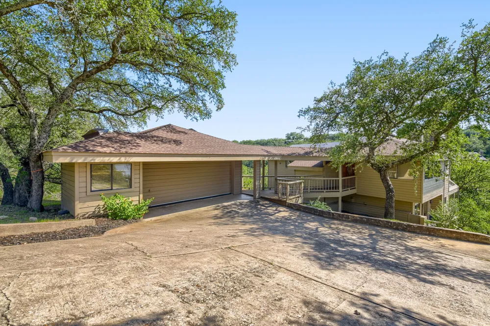 509 Coventry Road Spicewood, TX 78669