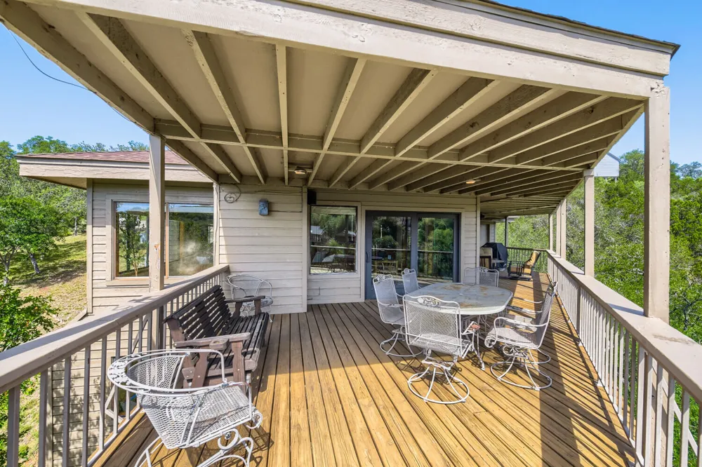 509 Coventry Road Spicewood, TX 78669