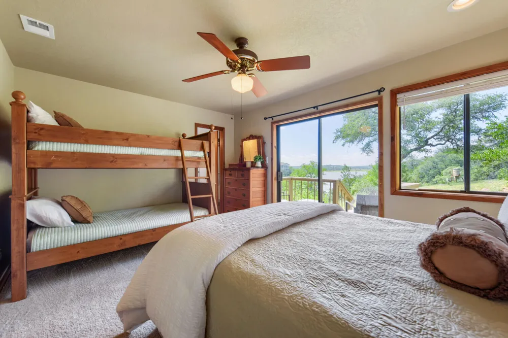 509 Coventry Road Spicewood, TX 78669