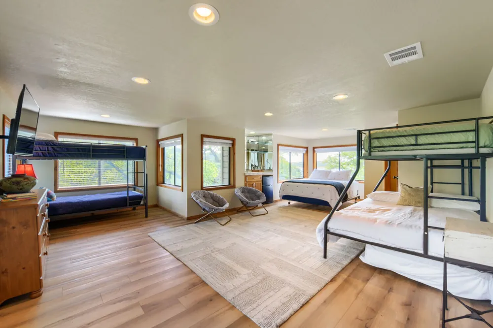 509 Coventry Road Spicewood, TX 78669