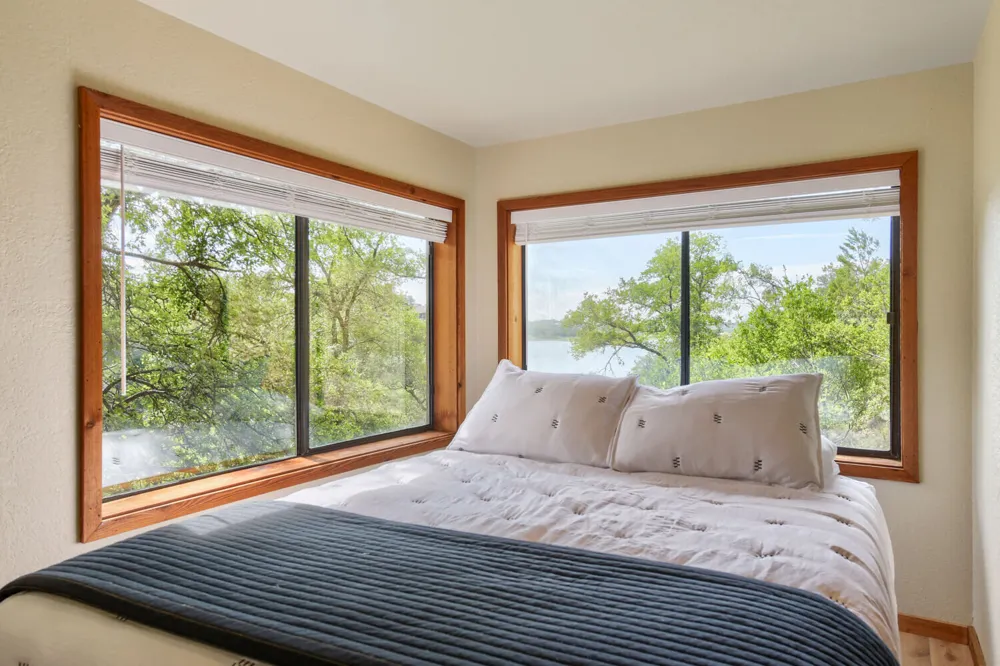 509 Coventry Road Spicewood, TX 78669