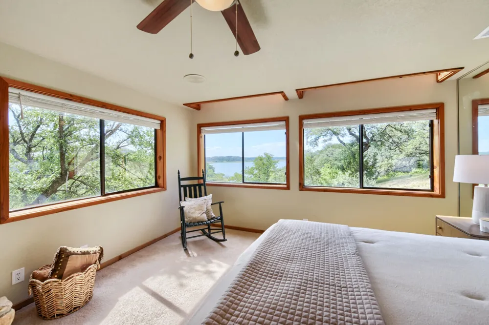 509 Coventry Road Spicewood, TX 78669