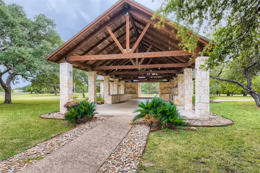 509 Coventry Road Spicewood, TX 78669