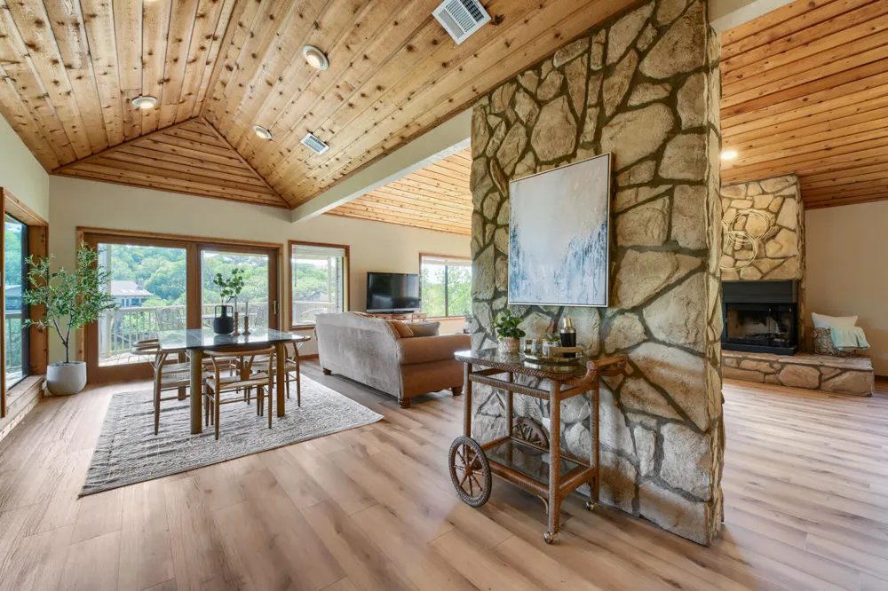 509 Coventry Road Spicewood, TX 78669