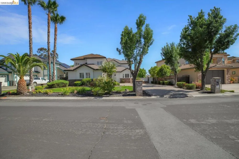 5530 Edgeview DR Discovery Bay, CA 94505