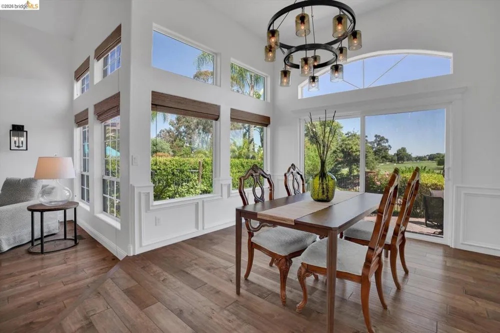 5530 Edgeview DR Discovery Bay, CA 94505