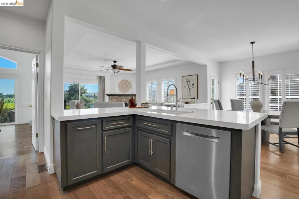 5530 Edgeview DR Discovery Bay, CA 94505