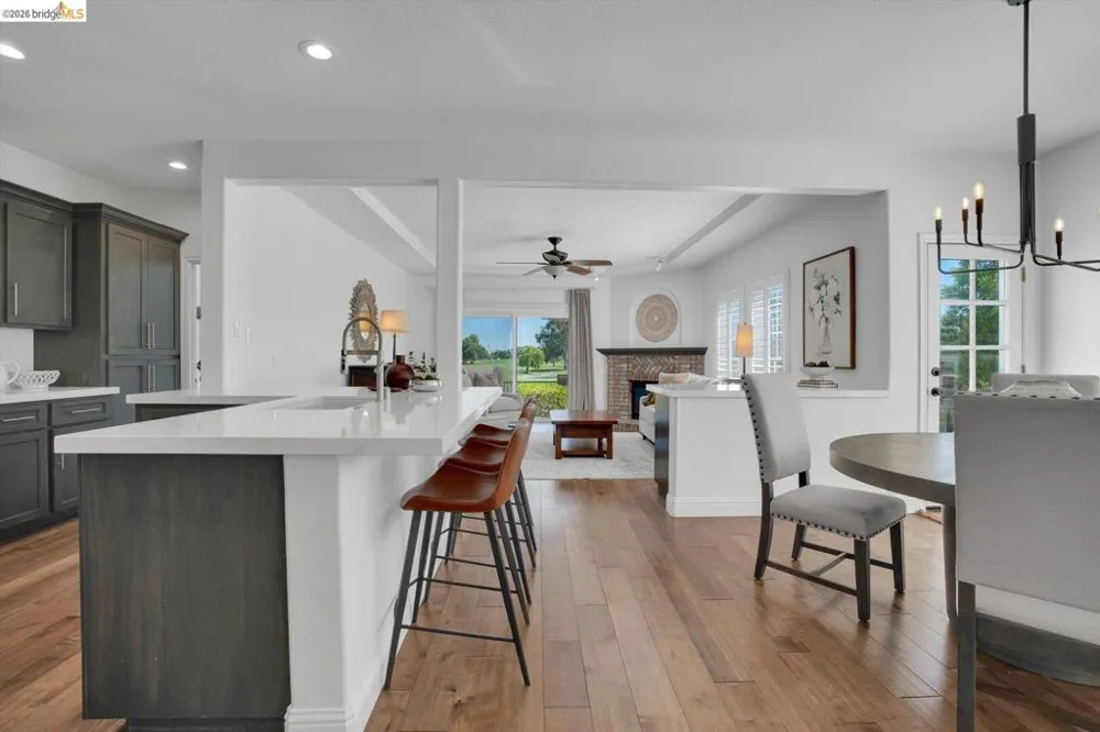 5530 Edgeview DR Discovery Bay, CA 94505