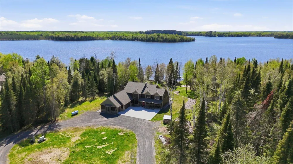 11679 Lakeshore Drive Nashwauk, MN 55769
