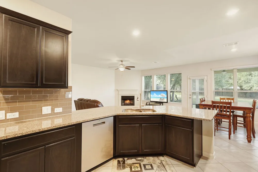 153 Crescent Heights Drive Georgetown, TX 78628