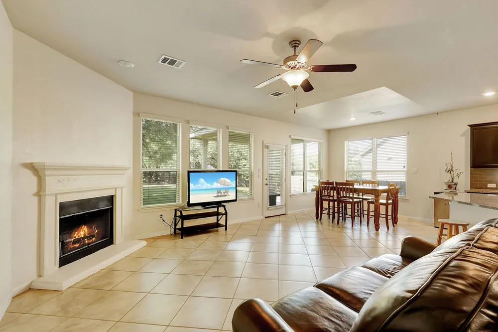 153 Crescent Heights Drive Georgetown, TX 78628