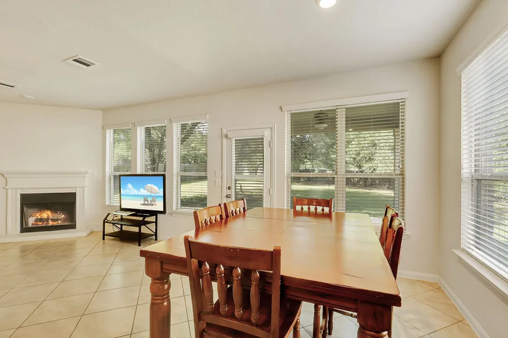 153 Crescent Heights Drive Georgetown, TX 78628