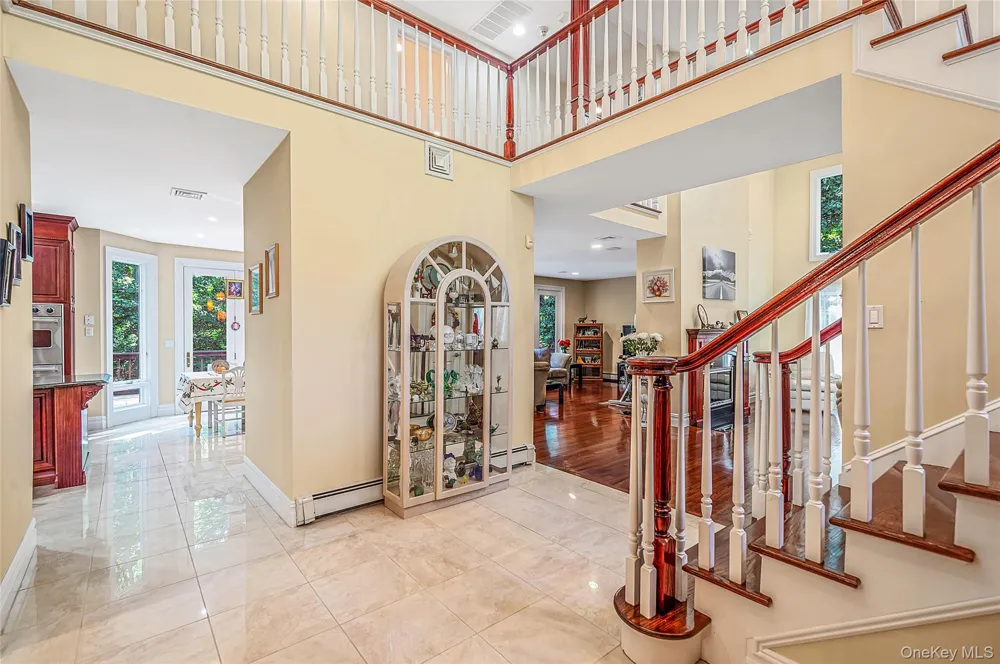 589 Landing Avenue Smithtown, NY 11787