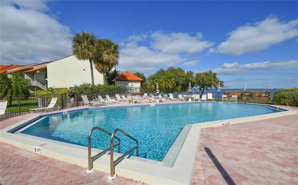 1515 PINELLAS BAYWAY S #26 St Petersburg, FL 33715