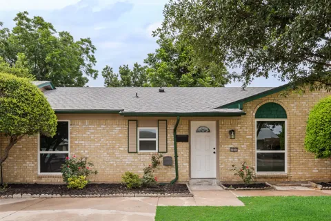 1032 Pleasant Valley Lane