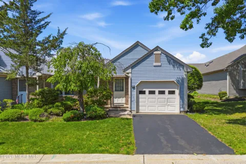 9 Patrick Henry Court