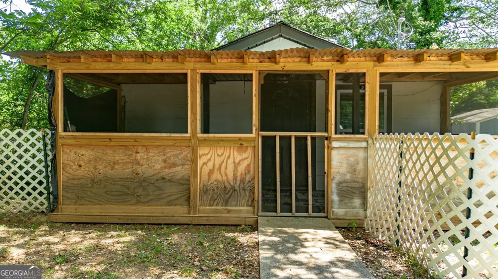 128 Branch ST Toccoa, GA 30577